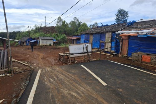 Viral Jalan Tanah di Perbatasan Banten&ndash;Jabar, Andra Soni Ungkap Alasan Belum Diaspal