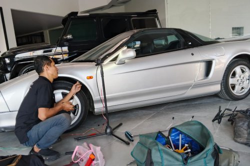 Bukan Lagi Ketok Magic, Ini Teknik Perbaiki Mobil Penyok
