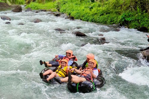 Nyantai Asyik di Sendang Dalem River Tubing, Wisata Adrenalin Favorit Kebumen