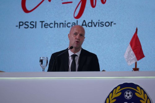 Resmi Jadi Direktur Teknik Ajax, Bagaimana Nasib Jordi Cruyff di PSSI?