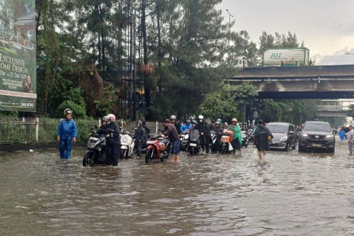 Pentingnya Cuci Motor Usai Hujan &amp; Banjir, Bisa Cegah Korosi