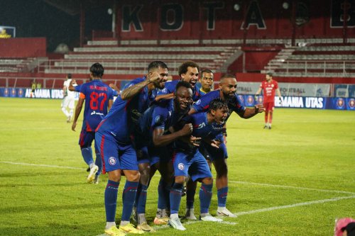 Arema FC, PSBS Biak, PSBS Biak vs Arema FC, Liga 1 2024-2025, Hasil Liga 1, Hasil PSBS Biak Vs Arema FC 2-2: Gol Sundulan Selamatkan Singo Edan