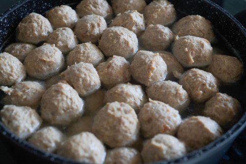 Bakso Frozen Masih Banyak, Ini Cara Menyimpannya agar Awet Lama