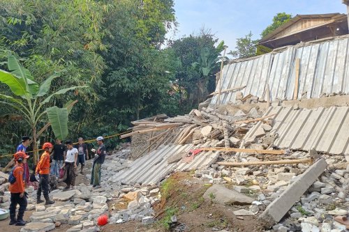 Baru 2 Bulan Dibangun, Gedung Majelis Taklim di Bogor Ambruk, 4 Orang Tewas