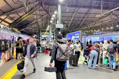 Top 10+ Stasiun Kereta Terfavorit Saat Libur Paskah 2026, Pasarsenen hingga Yogyakarta