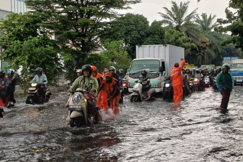 lalu lintas, Cempaka Putih, Banjir Rendam Cempaka Putih, Berikut Ini Jalur Alternatif