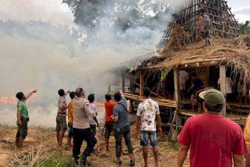 Kebakaran Kampung Adat Waruwora, Permata Destinasi Budaya di Sumba