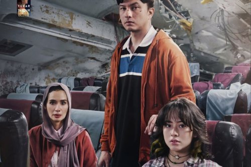 Nicholas Saputra, film tukar takdir, sinopsis tukar takdir, Sinopsis Film Tukar Takdir: Kisah Selamat dari Kecelakaan Pesawat, Ini Deretan Pemainnya