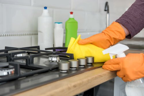 Top 5+ Cara Menghilangkan Noda Minyak di Kompor dengan Mudah