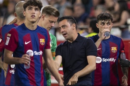 Xavi Hernandez, Barcelona, Liga Spanyol, LaLiga, Lionel Messi, Neymar Junior, Dani Alves, Hansi Flick, Saat Xavi Hernandez Sempat Coba Pulangkan Messi dan Neymar ke Barcelona