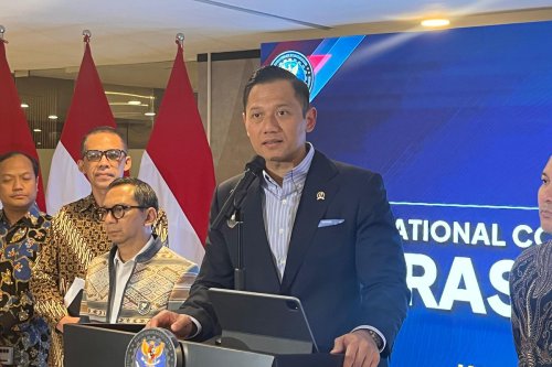 AHY Tegaskan Giant Sea Wall Tak Seluruhnya Beton, Mangrove Jadi Solusi Alam