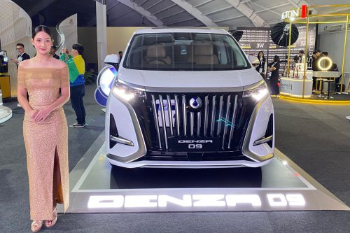 mobil china, mobil listrik, Jakarta Fashion Week, Denza, Denza D9, Denza Padukan Dunia Mode dengan Mobil Listrik Premium