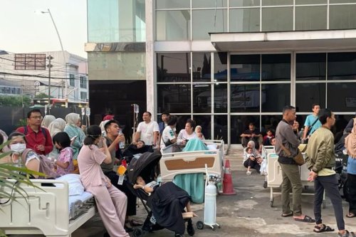 Kebakaran Ruang Farmasi RS Hermina Jatinegara, 75 Pasien Dievakuasi, Diduga akibat Panel Listrik