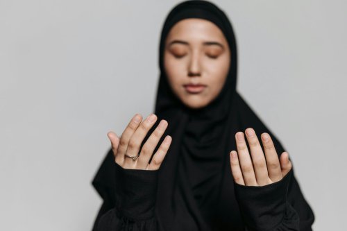 Top 6+ Puasa Sunnah di Bulan Muharram: Niat dan Keutamaannya