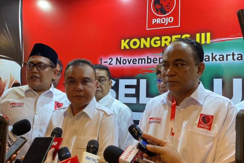 Gerindra Apresiasi Dukungan Projo Sejak Awal, Projo Tetap Jadi Relawan, Fokus Pada Dukungan untuk Prabowo, Kader Projo Akan Menyesuaikan dengan Dinamika Kongres, Resolusi Kongres III Projo Akan Diumumkan, Akankah Gerindra Terima Relawan Projo? Dasco Beri Respons