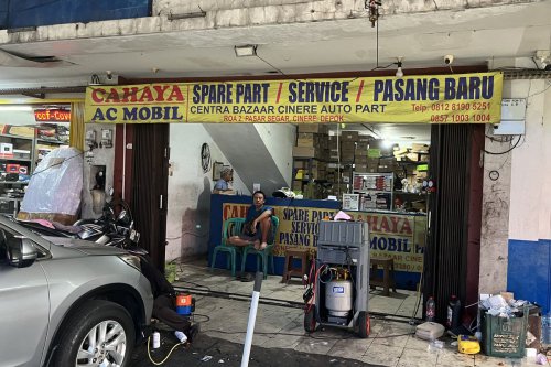 Servis AC mobil, pembongkaran dasbor, biaya servis AC, mobil Eropa vs Jepang, Mengapa Mobil Baru Perlu Bongkar Dasbor untuk Servis AC?