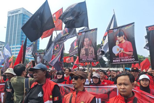 Daftar 19 KA Jarak Jauh yang Berhenti di Stasiun Jatinegara karena Demo 28 Agustus 2025