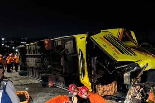 Detik-detik Kecelakaan di Tol Krapyak, Saksi Ungkap Suasana Hening Setelah Bus Cahaya Trans Terbalik