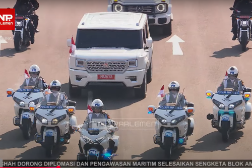Prabowo&ndash;Gibran Kompak Naik Maung Garuda Limousine ke Sidang Tahunan DPR RI
