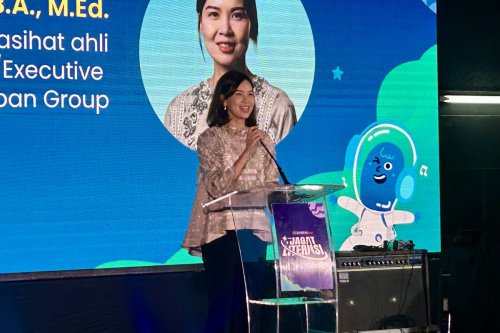 Outfit Stephanie Riady di Perayaan HUT Ke-30 Kompas.com, Anggun dan Elegan
