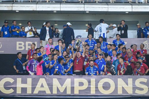 Bojan Hodak Pelatih Terbaik Super League 2025-2026, Bangun Karakter Juara Persib
