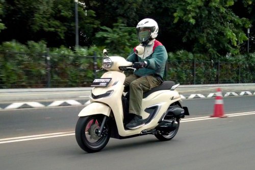 motor matik, sistem pengereman, motor, Combi Brake System, Kelebihan dan Kekurangan Sistem Pengereman Combi Brake