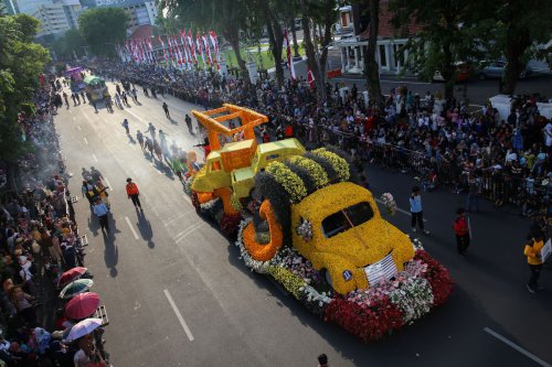 Festival Surabaya Vaganza 2026 Hadirkan Parade Malam Garden of Hope