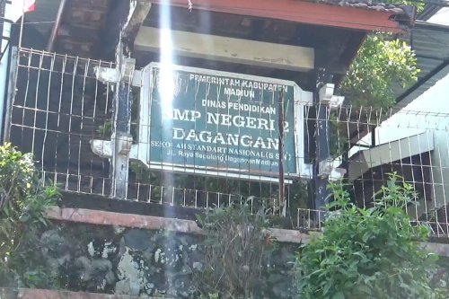 Viral di Medsos, Dihapus Demi Anak, Dindikbud Madiun Akui Kelalaian, DPRD Madiun Soroti Prosedur Penerimaan Siswa, Kepala Sekolah: Masalah Sudah Selesai, Kisah FN, Siswa Madiun yang Dikeluarkan Usai MPLS karena Tak Terdata di Sistem