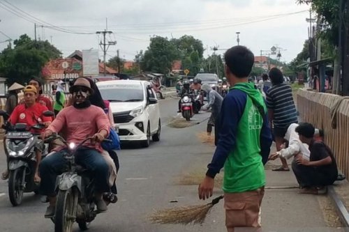 Menhub Minta Tradisi Sapu Koin di Pantura Indramayu Dihentikan Saat Mudik Lebaran, Ini Respons Dedi Mulyadi