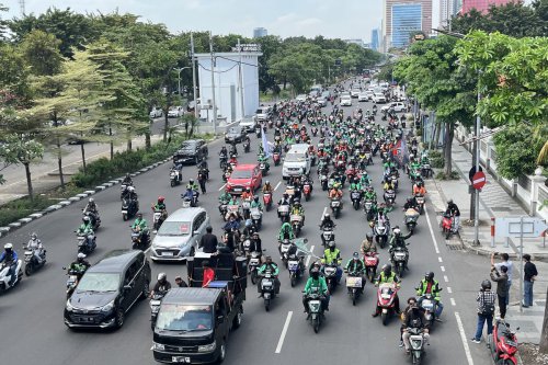 Prabowo Resmikan Potongan Ojol Jadi 8 Persen, Ini Respon Gojek &amp; Grab