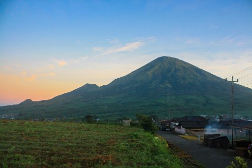 1. Embung Kledung, 2. Posong, 3. Puncak Botorono, 4. Embung Bansari, 5. Sigandul View, 6. Kebun Teh Tambi, Wisata Dekat Lapangan Garung Wonosobo, Kunjungi Usai Shalat Idul Adha