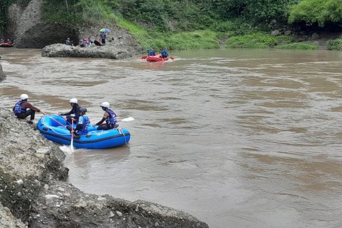 Pemkab Kulon Progo Kenalkan Candi Borobudur Lewat Festival Arung Jeram