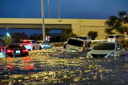 Estimasi Biaya Perbaikan Mobil Terendam Banjir, dari Ringan hingga Turun Mesin