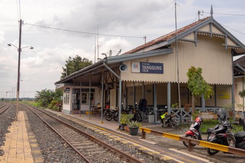 3 Stasiun Tertua yang Masih Beroperasi, Saksi Bisu Awal Perjalanan Kereta di Indonesia