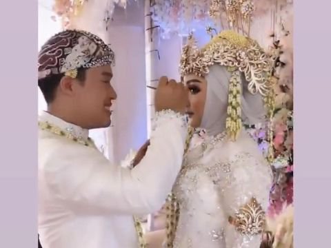 Slam Wiyono Meninggal Dunia, , Karier Slam Wiyono Sebagai Makeup Artist, , MUA Slam Wiyono Meninggal Dunia, Pernah Viral Hingga Jadi Perias Lyodra