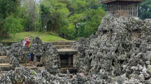 Kisah Gua di Jawa yang Konon Tembus ke Arab dan China