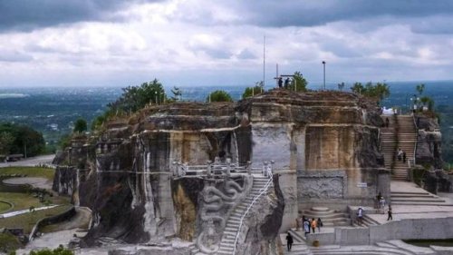 Top 12+ Destinasi Wisata Sekitar Candi Prambanan, Wahana Air-City Light Cantik