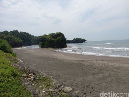 Top 5+ Pantai Sepi tapi Indah di Selatan Jawa, Cocok Buat Kabur