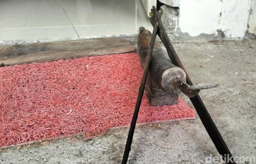 Cara Unik Suku Mandar Redam Angin Kencang: Pakai Parut Kelapa