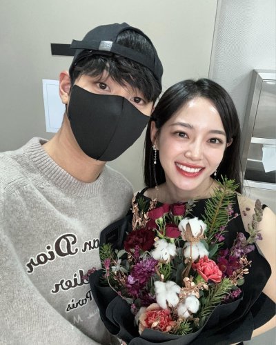 Kim Sejeong &amp; Ahn Hyo Seop Diduga Cinlok Usai Drakor A Business Proposal