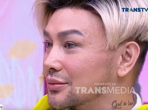 Berikut sederet fakta tentang Caren Delano yang membuat heboh warganet:, , , 3. Tidak Operasi Bibir, 4. Caren Delano Lepas Wig, 5. Caren Delano Disebut Mirip dengan Ivan Gunawan, Top 5+ Fakta Caren Delano yang Disebut Mirip Ivan Gunawan Setelah Operasi Plastik