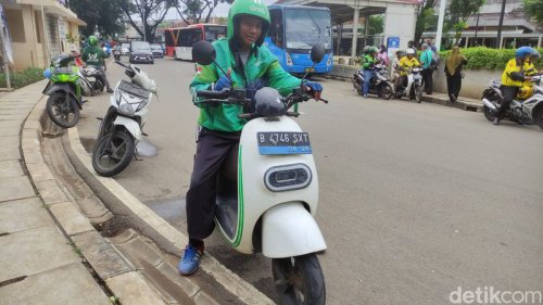 Ojol Minta Subsidi BBM Dialihkan ke Motor Listrik