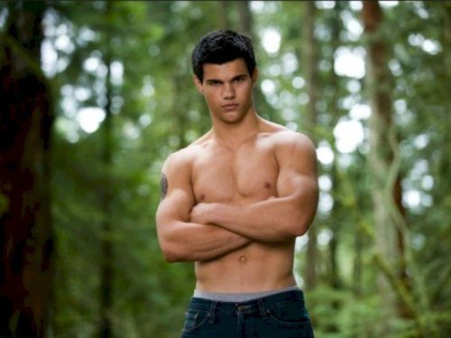 Curhat Taylor Lautner Alami Gangguan Mental Usai Jadi Werewolf di 'Twilight'