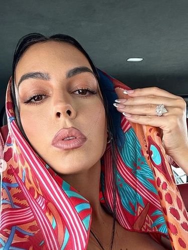 Penampilan Georgina Rodriguez Pakai Dress Seksi di Arab, Disindir Prostitusi