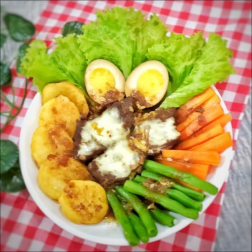 Resep Selat Solo Topping Keju Leleh yang Gurih Mulur