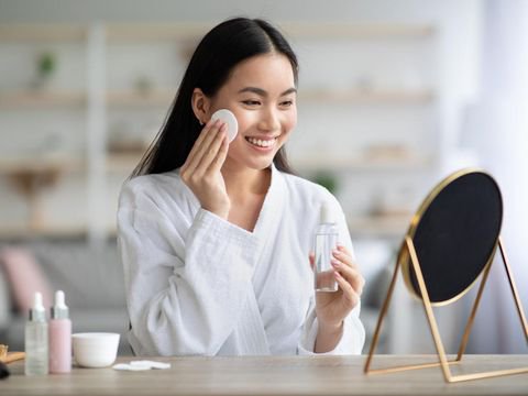7 Urutan Makeup Menggunakan Cushion buat Tampilan Flawless Sehari-hari
