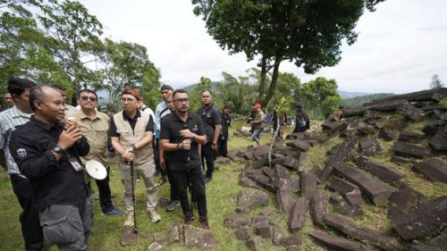 Profil Gunung Padang, Situs Megalitik Tertua di Indonesia