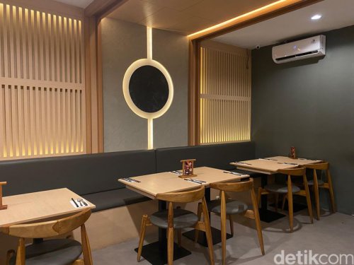 , Beefsteak ala Jepang yang Halal, , Disajikan di Atas Hot Plate, Ichibo Steak yang Juicy Lumer, Toriniku, Steak Ayam yang Juicy Renyah, Gyoza yang Padat Isian, Ikira Steak: Maknyus! Sirloin Steak ala Jepang dengan 5 Saus Pilihan