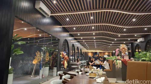 CW Coffee: Di Kafe Bersertifikat Halal Ini Ada Beef Bulgogi dan Kopi Protein
