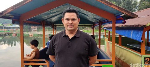 Perahu Rakit Danau Lido, Dulunya Transportasi Kini Jadi Wisata